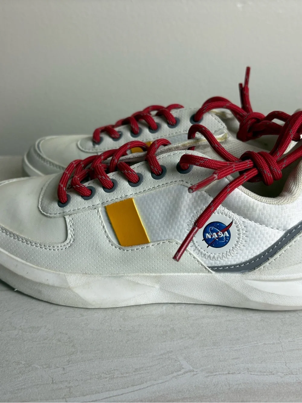 ZARA Boys NASA White Sneakers Memory Effect insole -size 3